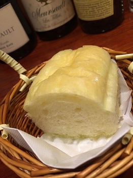 西中島南方　イタリアン　ランチ　コンフロント　自家製パン